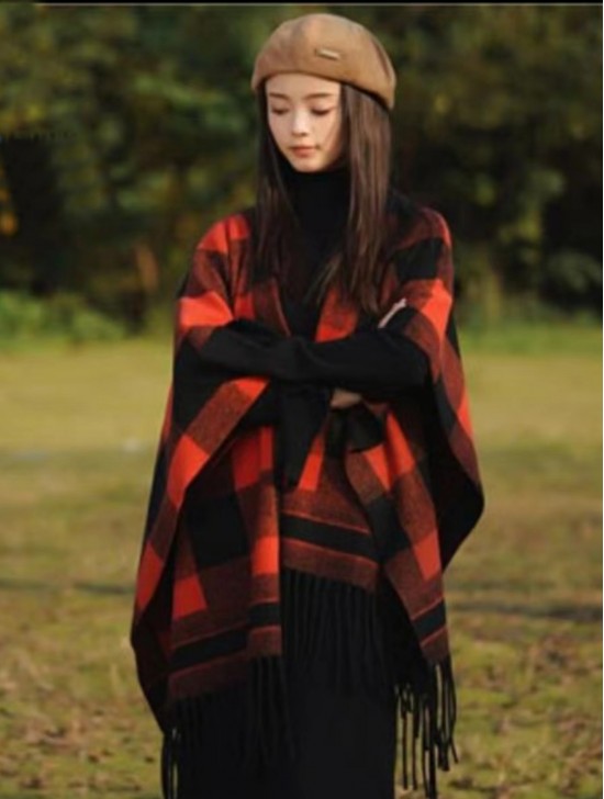 Premium Soft Checkered Cape W/ Fringes